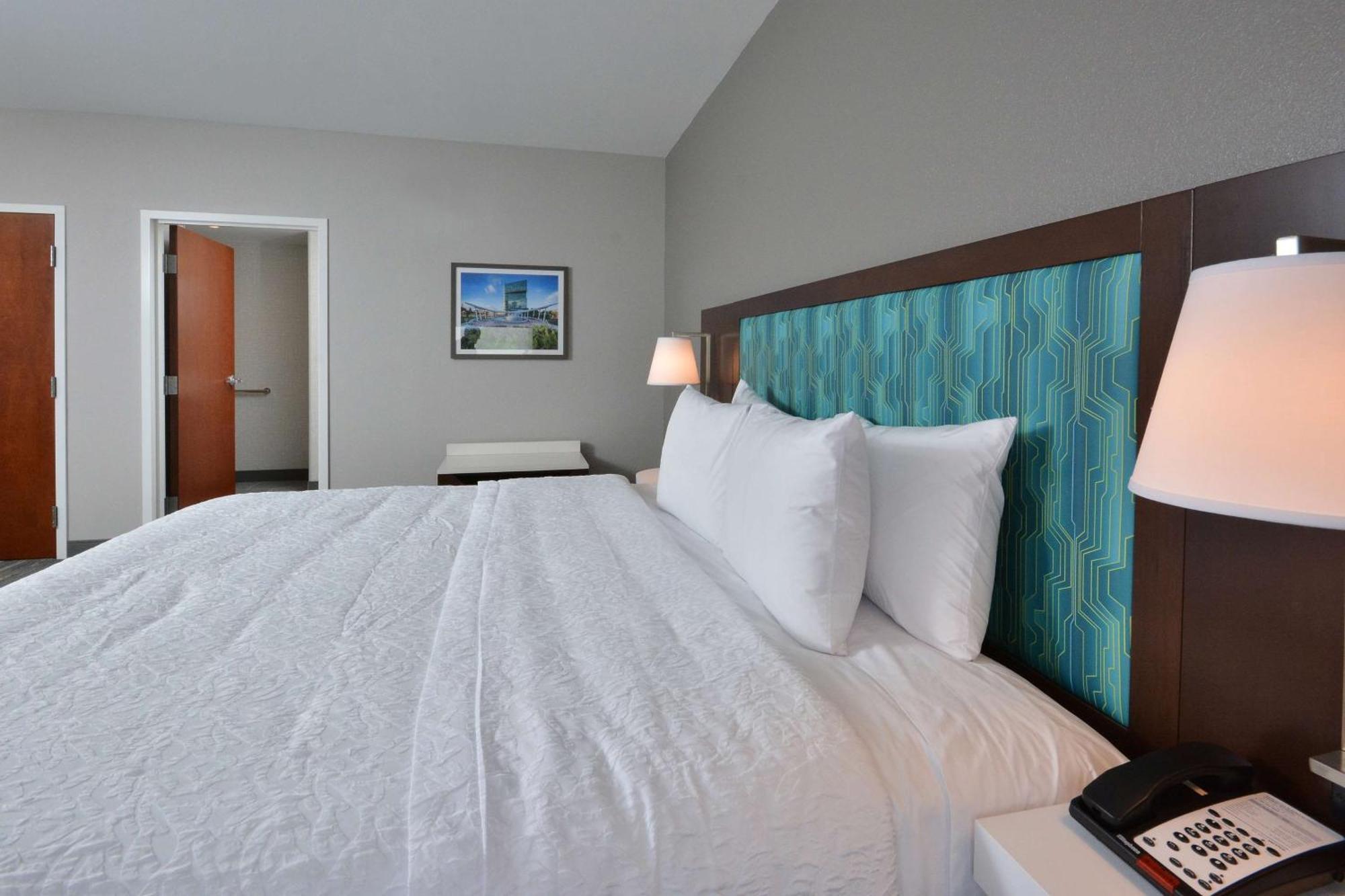 Hampton Inn & Suites Charlotte North I 485 Buitenkant foto