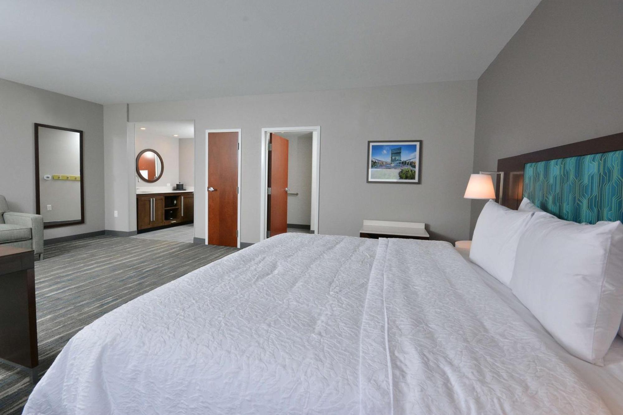 Hampton Inn & Suites Charlotte North I 485 Buitenkant foto